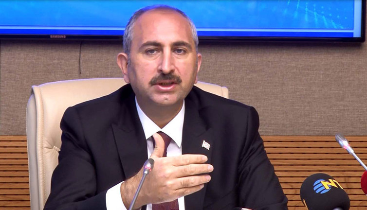 Adalet Bakanı Gül'den 10 bin dolar alan siyasetçi açıklaması