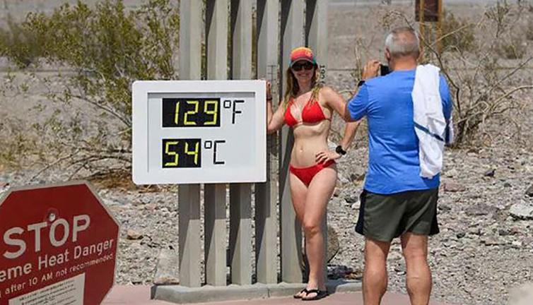 Dışarı çıkmayın uyarısı yapılıyor. 108 yılın en sıcak yazını yaşıyorlar