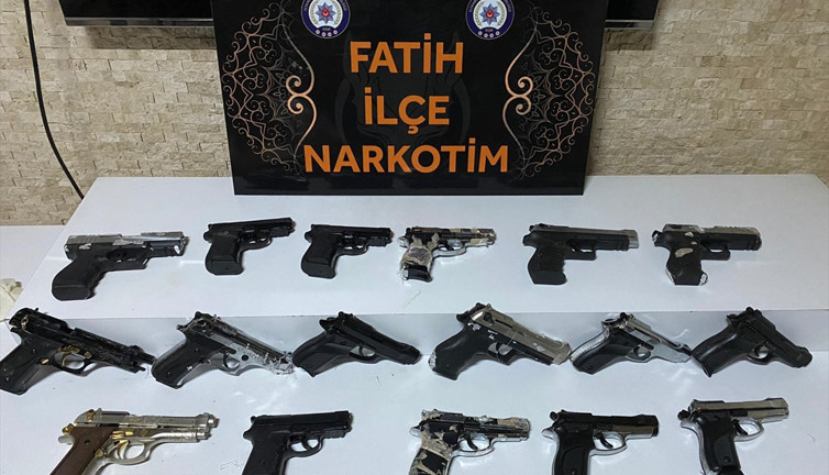 İstanbul'da silah kaçakçılığı yaptığı öne sürülen şüpheli tutuklandı