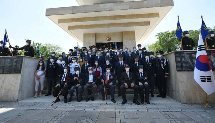 Kore'de savaşan Türk askerleri Ankara'da anıldı