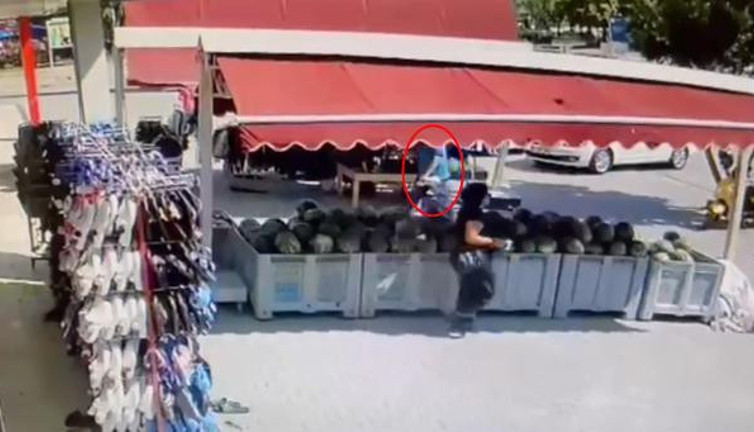 46 yaşındaki Özkan Görgülü, tentenin altında kalarak can verdi