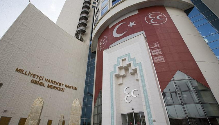 MHP'de Kocaeli İl Başkanı Aydın Ünlü ile milletvekili Saffet Sancaklı arasında güç savaşı