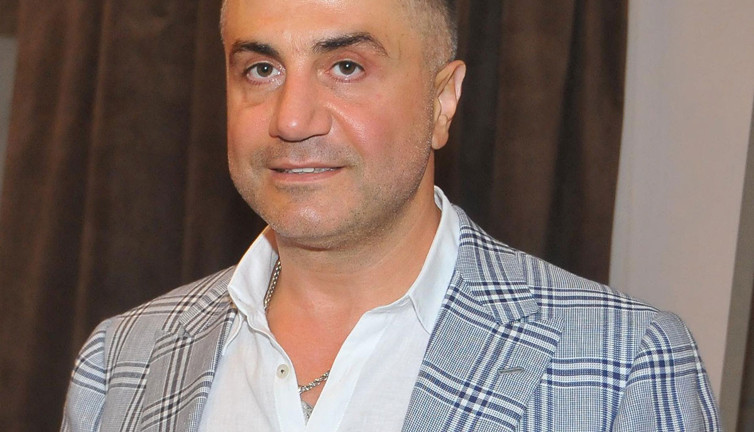 İl Başkanı Sedat Peker ile fotoğrafını önce paylaştı sonra sildi. Sonra paylaştığı isimler dikkat çekti