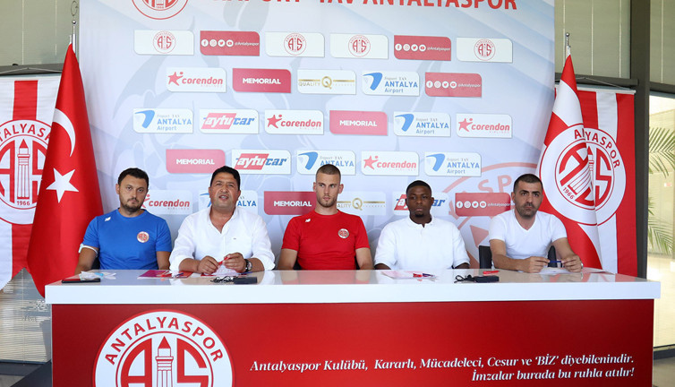 Antalyaspor'da çifte transfer