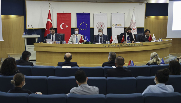 Suriyeliler gönderilmesin diye 10 milyon avro yollanacak. Avrupa Birliği açıkladı