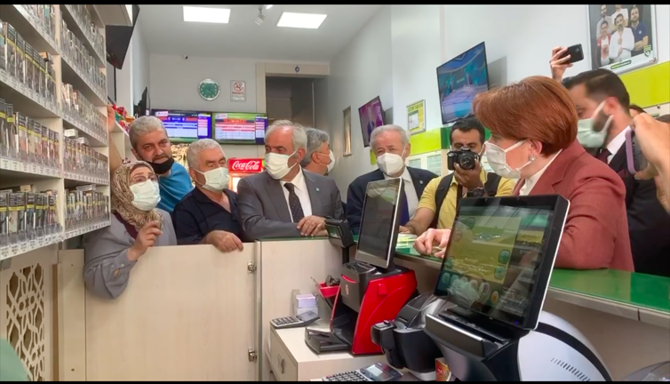 Kanser hastası kadından Akşener'e: Senin iktidar olduğunu görmeden ölmeyeceğim