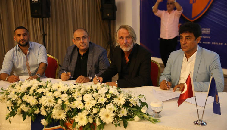 Riekerink ve Ümit Karan İskenderunspor'da