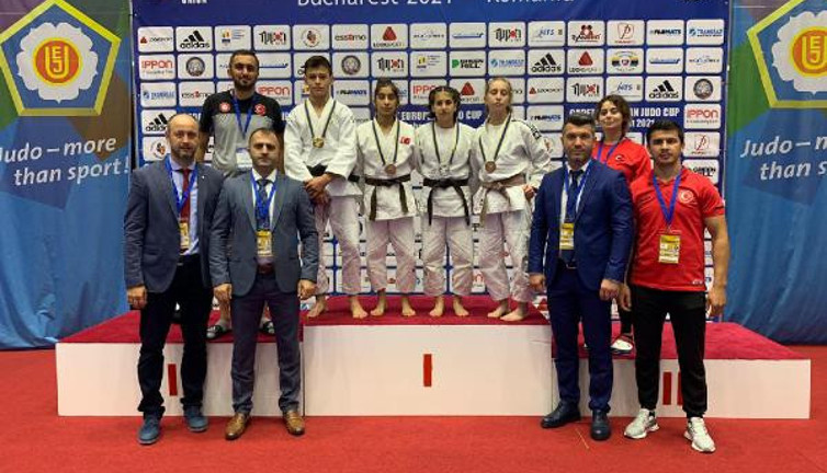 İlk günde millilerden 4 madalya