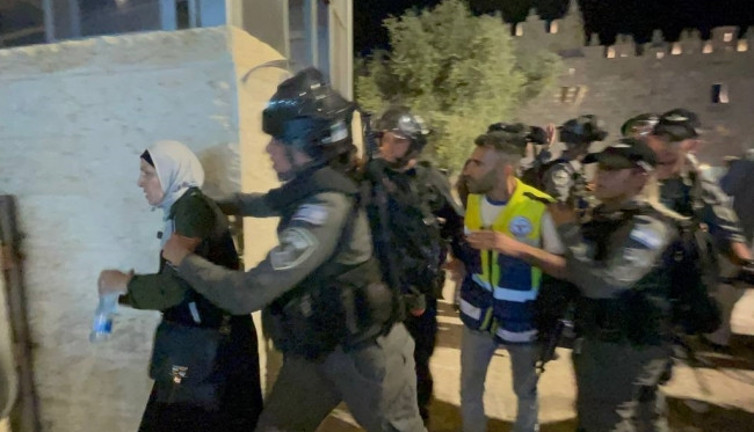 İsrail polisi Filistinlilere saldırdı