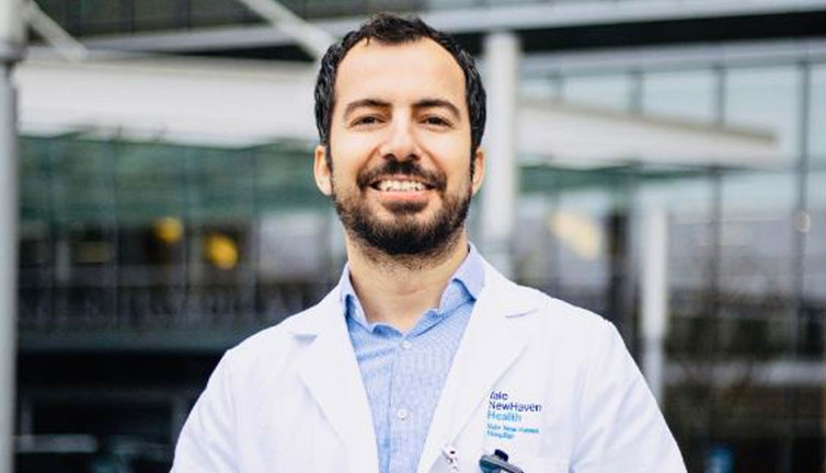 Ameliyat olmaktan korkup alternatif tıbba yönelenleri böyle kandırıyorlar