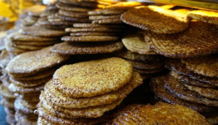 16 dakikada pişiyor 1 ay bayatlamıyor. Bayram taplaması nasıl yapılır