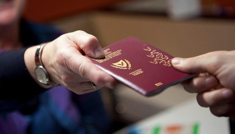 Rum Kesimi’nden Kıbrıslı Türklere pasaport tehdidi