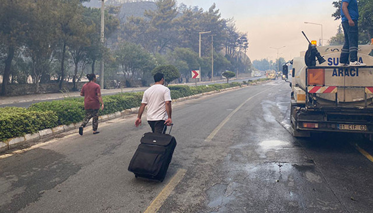 THY'den yangın bölgeleri için 'bilet' kararı