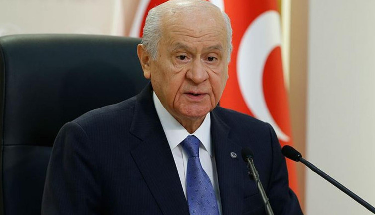 Bahçeli'ye yakın isimden kriz çıkaracak sözler. İstifalar peş peşe geldi
