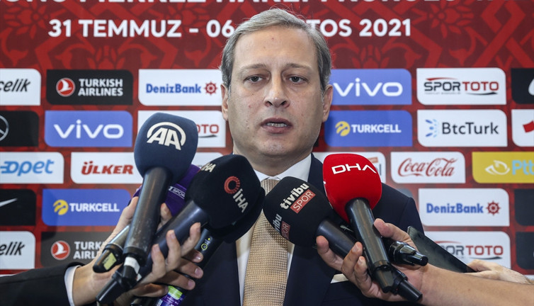 Burak Elmas'tan Falcao ve Feghouli açıklaması