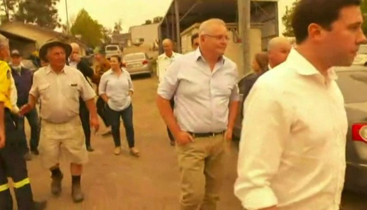 Avustralya'da afetzedeler Başbakan’a nasıl tepki vermişti?