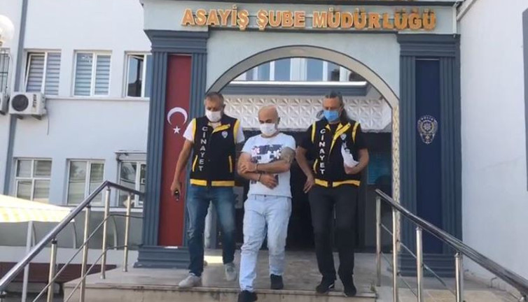 Arkadaşını öldürdü. Cebinden 100 kişilik 'ölüm listesi' çıktı