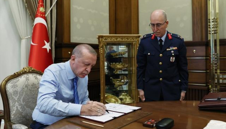 Astsubaylıktan tümgeneralliğe yükseldi