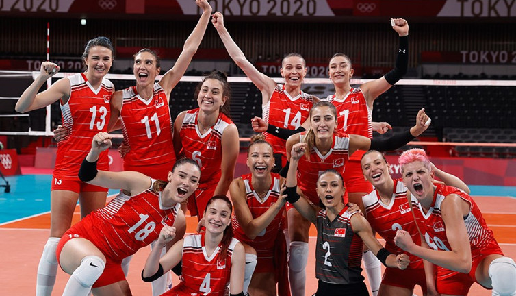 Hayrünnisa Gül’ü ağlatan isimden Filenin Sultanları’na skandal sözler