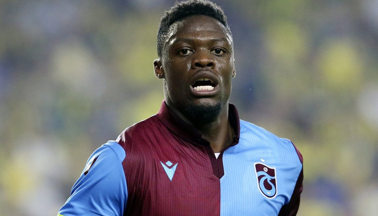 Trabzonsporlu Ekuban İtalya'ya transfer oldu