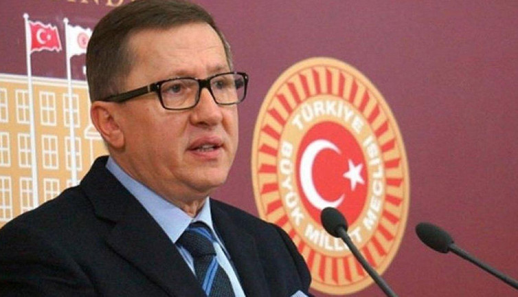 Suriyelileri vatandaşlık verilmesinde yeni gelişme. İYİ Parti Meclis gündemine taşıdı