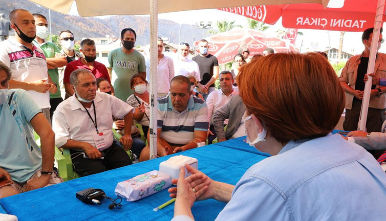 Marmaris’te tek geçim kaynağını kaybeden arıcılar Akşener’e dert yandı: Bizi evlerimizden çok yanan ağaçlarımız üzdü