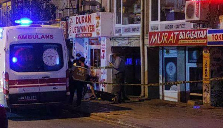 Afgan uyruklu kişi tartıştığı Afgan kadını bıçakla öldürdü