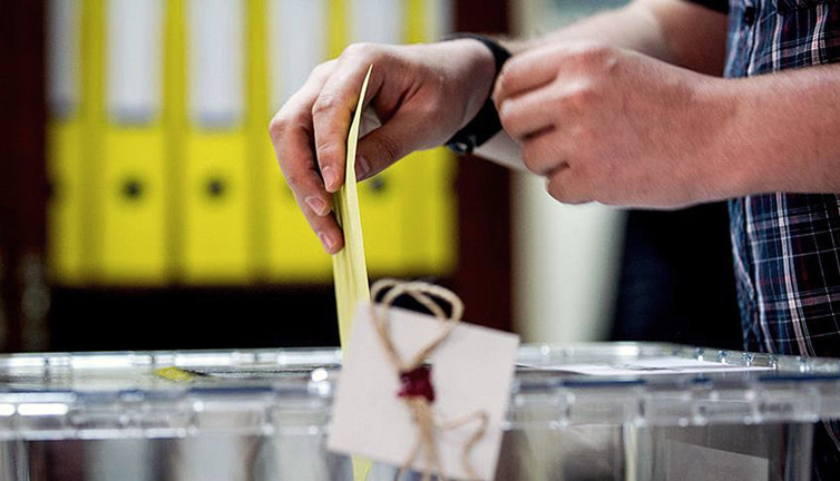 MetroPOLL: Kararsız ve sandığı protesto eden seçmenlerin yüzde 30'u AKP kaynaklı