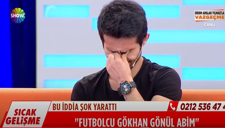 Gökhan Gönül ile yetimhanede büyüyen kardeşi arasında duygusal anlar! 27 yıl sonra canlı yayında büyük buluşma