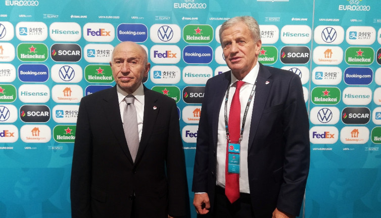 Üstünü örttüler