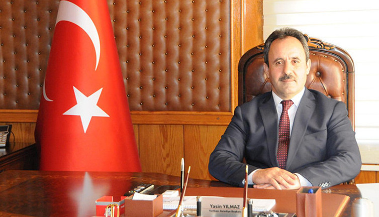 8 bin nüfuslu beldenin AKP’li belediye başkanı 600 bin liralık makam aracı aldı