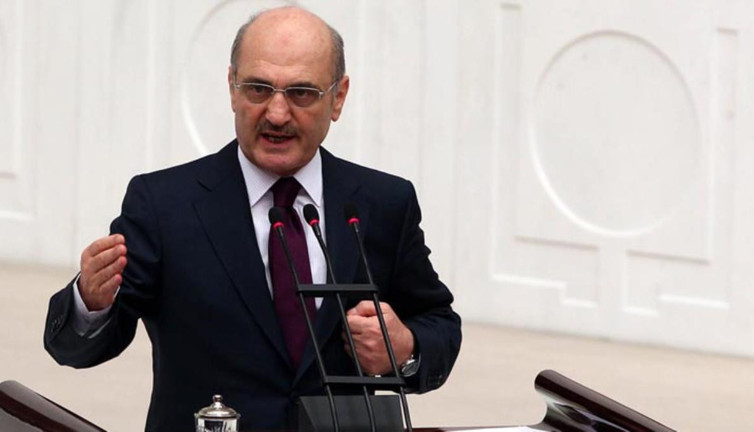 Erdoğan Bayraktar'dan bir salvo daha: Tatlı su kurnazları bitiriyor bizi