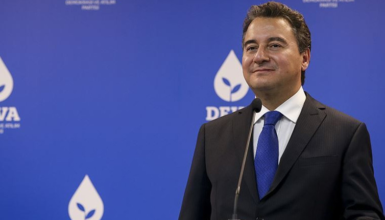 Babacan: Malum arkadaşlar Yüce Divan'a gitmemek için sağı solu tehdit ettiler