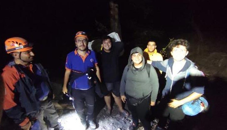 4 kampçı arkadaş Uludağ'da mahsur kaldı