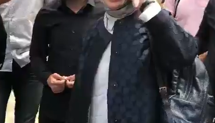 Özlem Zengin Erdoğan’ı aradı “sizin için bestelendi” dedi ama hangi meşhur şarkıdan çalıntı çıktı