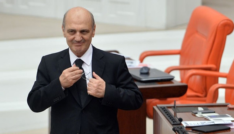 Erdoğan Bayraktar: Bağımsız bir savcı araştırsın, Yüce Divan'a gitmekten korkmam