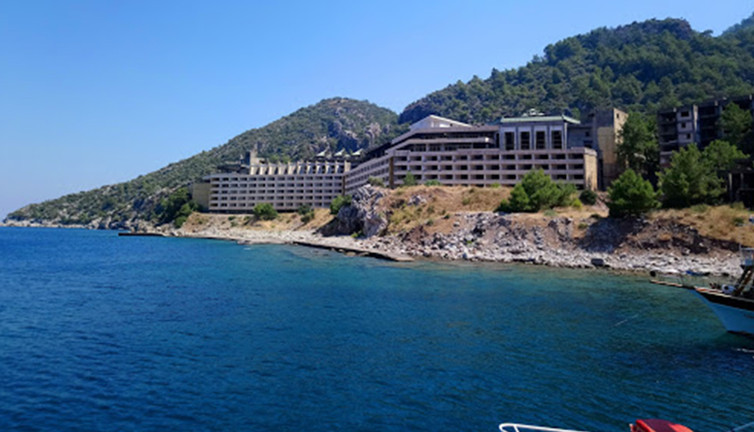 Dağda yangını söndürürken, yamaçtaki koya 'ÇED Gerekli değildir' raporu vermişler