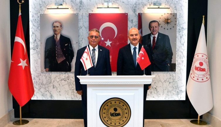 Bakan Soylu KKTC'li mevkidaşı Evren ile görüştü
