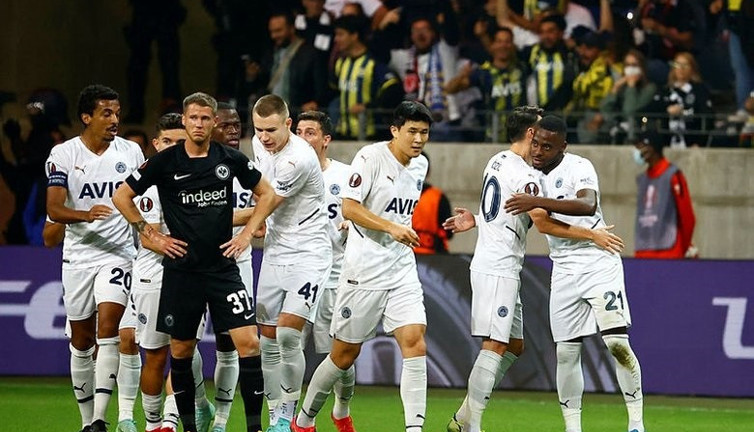Fenerbahçe, E. Frankfurt'u elinden kaçırdı!