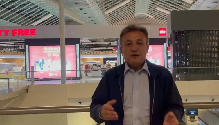 Dünya Uygur Kongresi’nin başkanı Ankara’ya alınmadı. Suriyeli ve Afganlara açılan kapılar Türklere kapandı