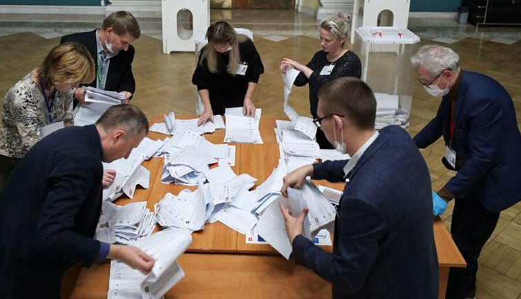 Rusya'daki seçimlerden ilk sonuçlar geldi