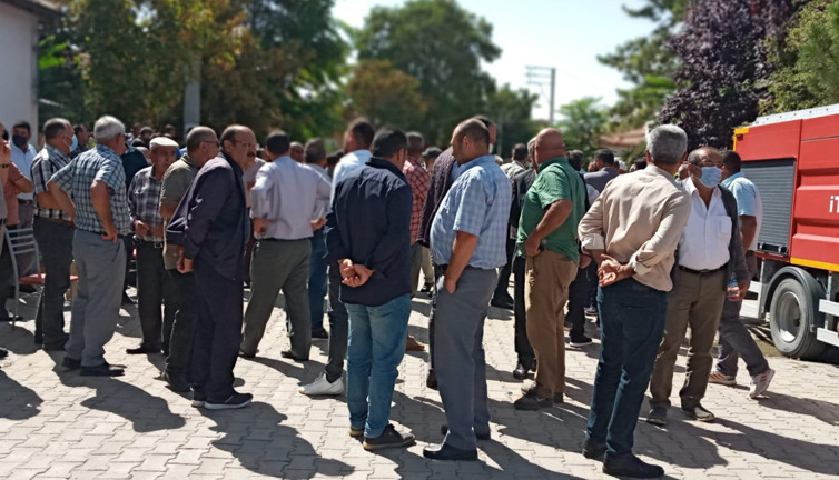 Konya'da vatandaşlar toplulaştırma kararına isyan etti