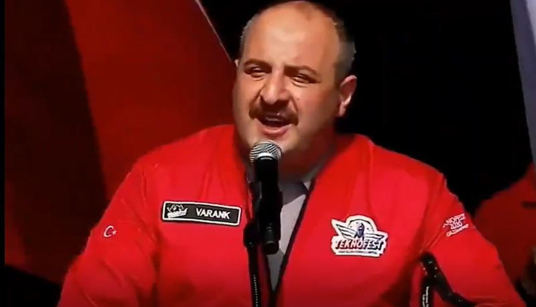 Ay'a sert inişten sonra Bakan Varank başka türlü uçtu: Herkes uçan arabamızı konuşacak