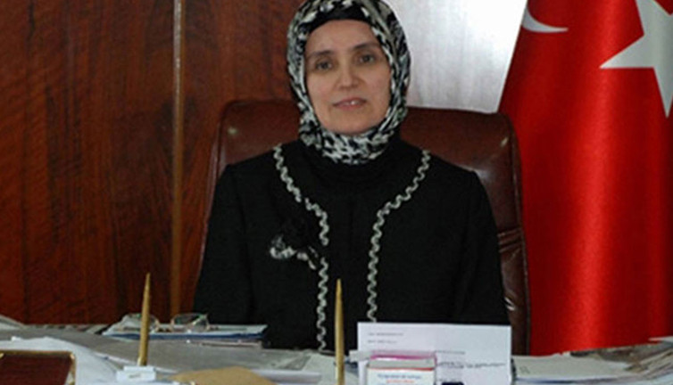 Dicle Üniversitesi'nin eski rektörü Prof. Ayşegül Jale Saraç ve yardımcısı Aytekin Sır'a hapis cezası