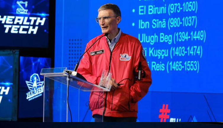 Nobel ödüllü Aziz Sancar'dan dikkat çeken Türk Bayrağı hassasiyeti