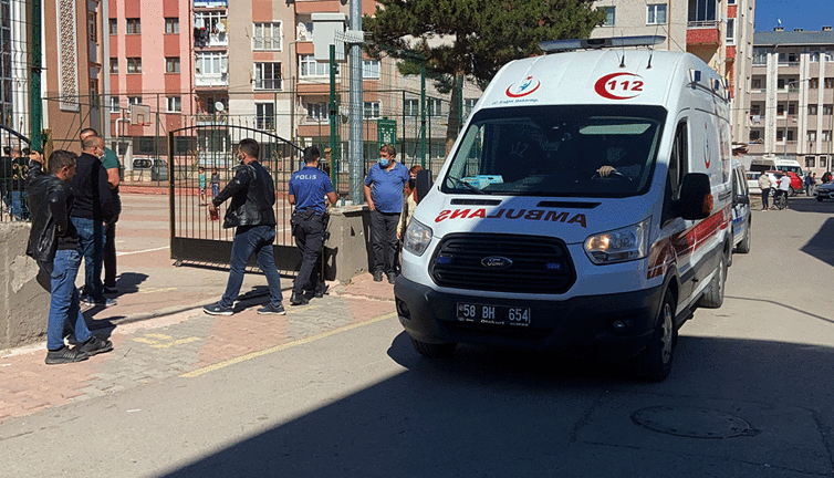 Okul müdürüne saldırı