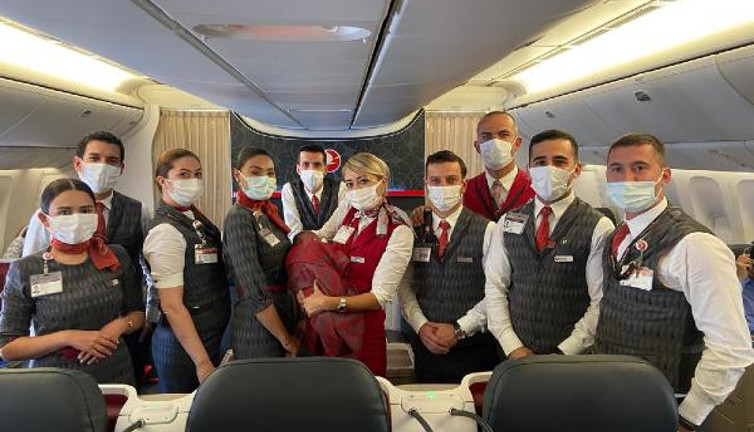 10 bin metre yüksekte uçakta olay