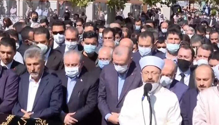 Oğuzhan Asiltürk son yolculuğuna uğurlandı