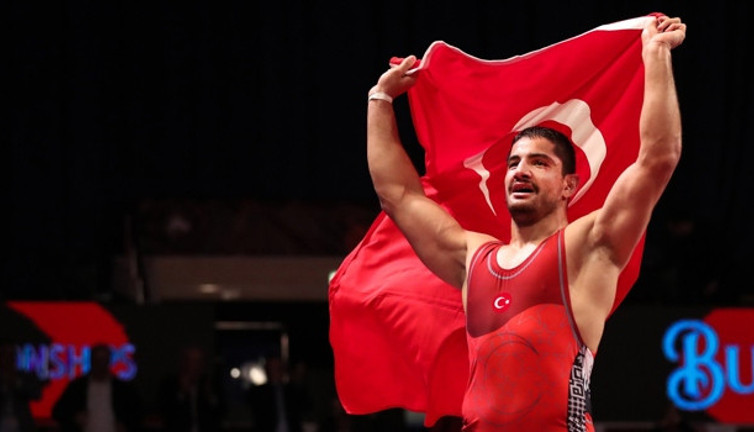 Taha Akgül dünya üçüncüsü