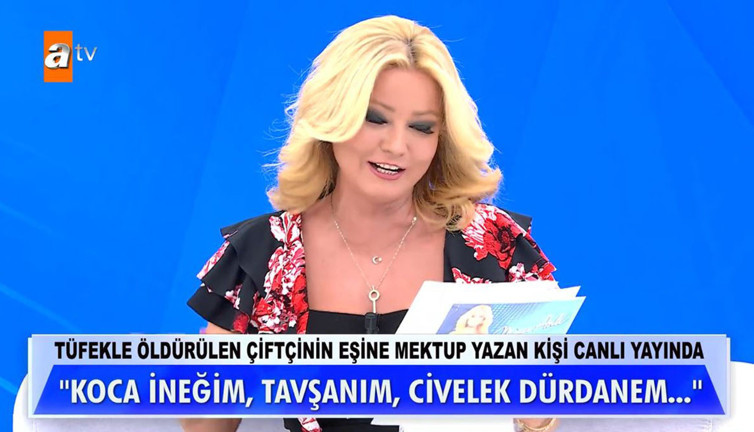 Müge Anlı mektubu kıkır kıkır gülerek okudu. Programa damga vuran aşk mektubu